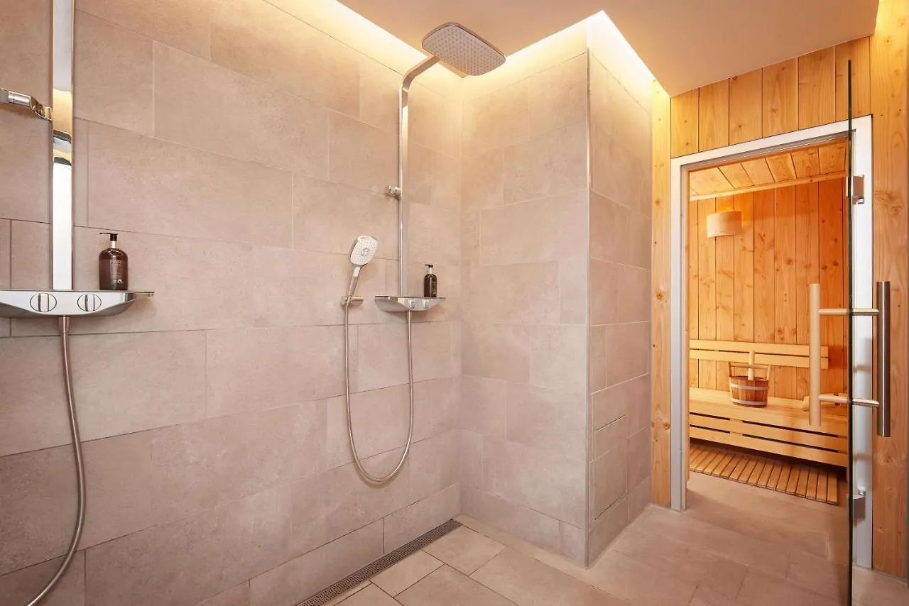 Adina Apartment Hotel دوسلدورف